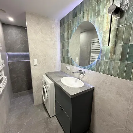 Misvest Lord Karol Apartment *